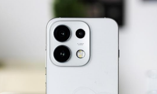 OPPO Reno16系列行业首创3D悬浮星球：裸眼3D后盖一眼惊艳